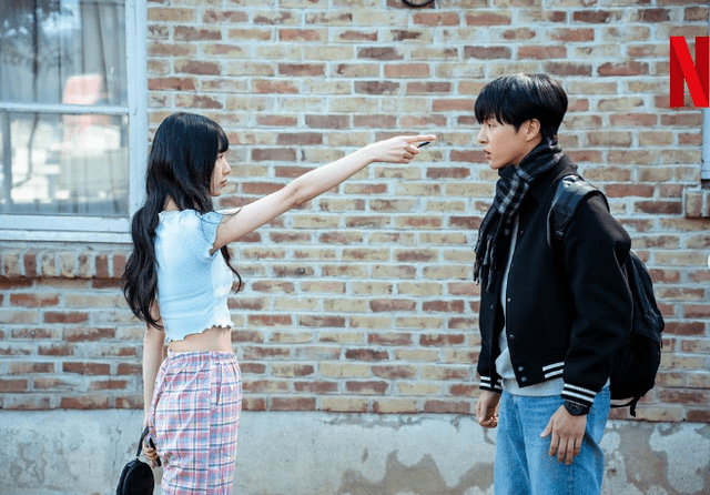  Suzy y Yang Se Jong en el drama 'Doona!' de Netflix. Foto: Netflix Corea. 