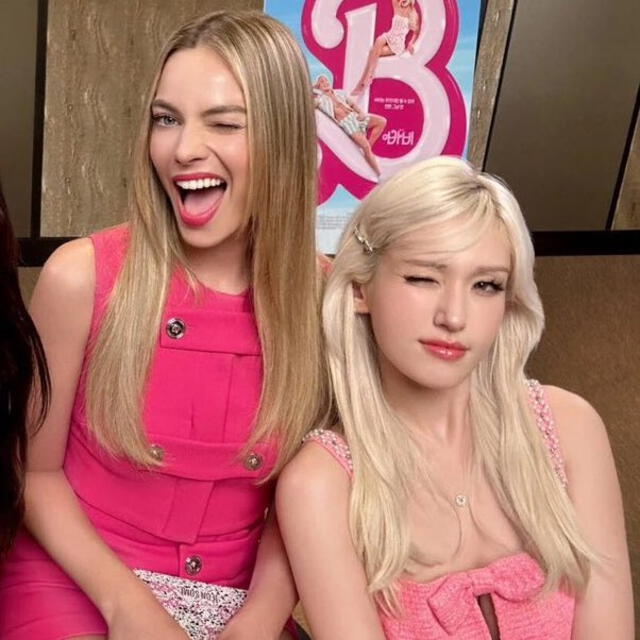  Margot Robbie y Jeon Somi. Foto: Naver   